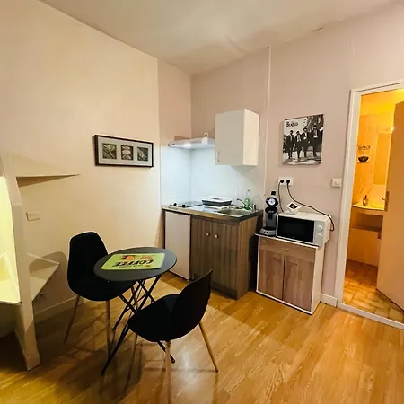 Ludotel Bed & Breakfast *