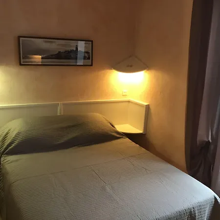 Bed & Breakfast Ludotel Belley